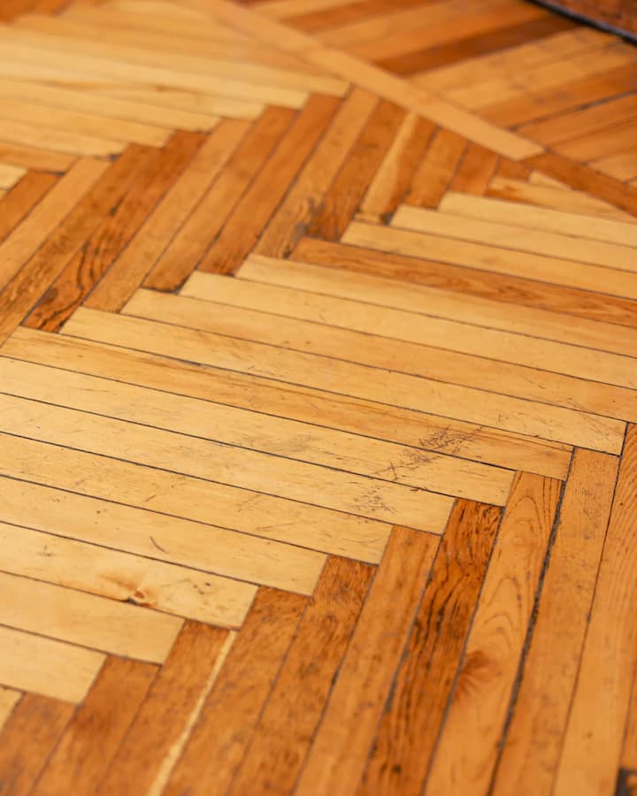 Parquet en chêne posé en point de Hongrie